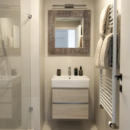 With Sunset View Over Апартаменты Братислава