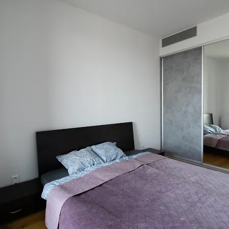 Apartment With Sunset View Over Bratislava